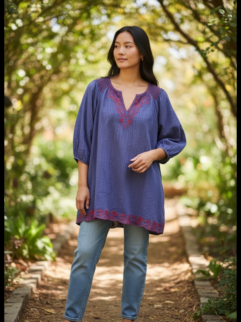 👗Twenty one Boho Embroidered Peasant Top - blue with Red Accents